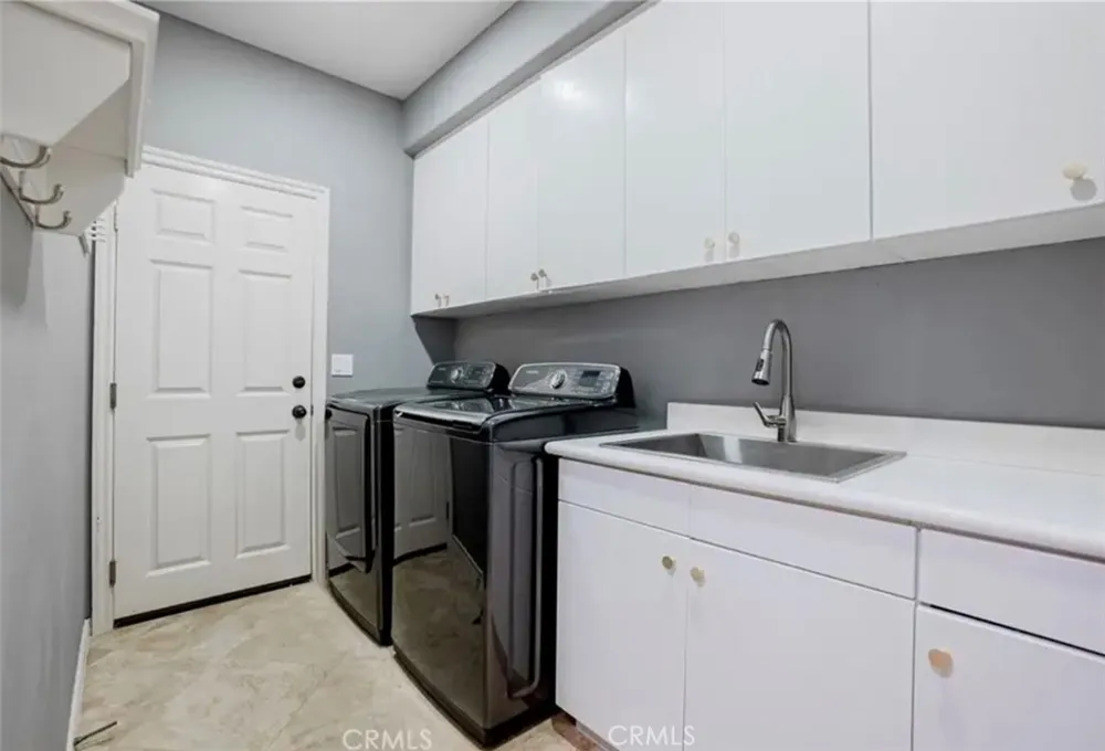 8082 E Portico Orange, CA 92867