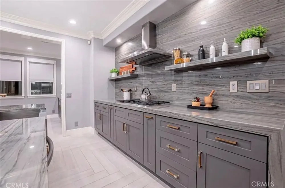8082 E Portico Orange, CA 92867