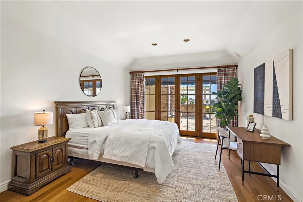 108 Kings Place Newport Beach, CA 92663