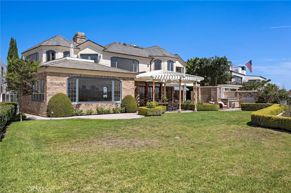 108 Kings Place Newport Beach, CA 92663