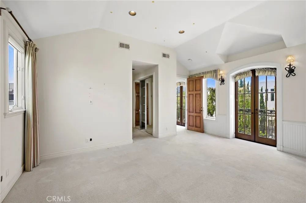 108 Kings Place Newport Beach, CA 92663