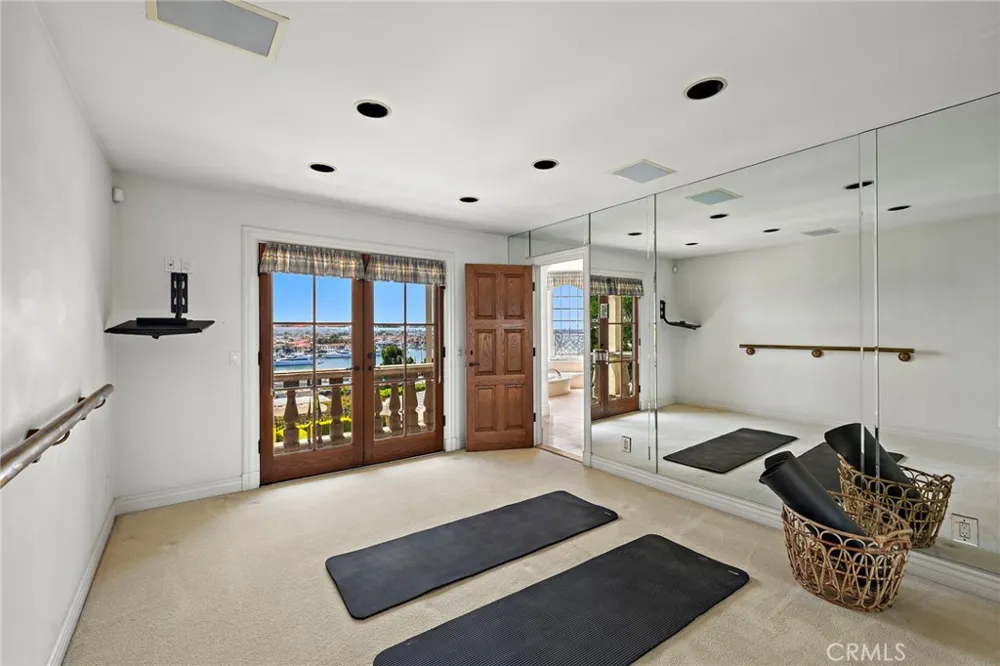 108 Kings Place Newport Beach, CA 92663