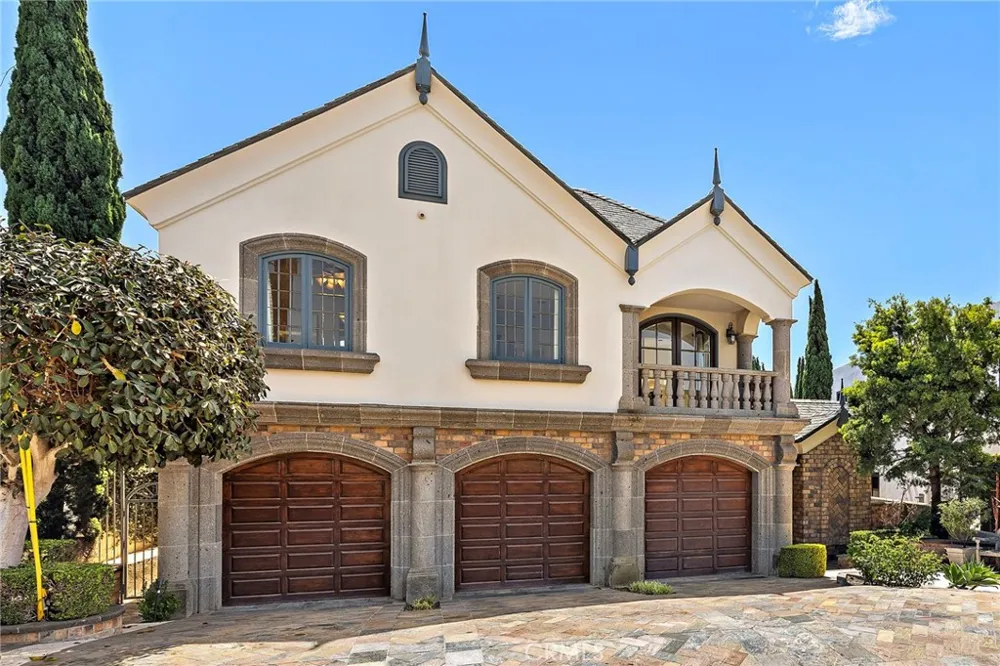 108 Kings Place Newport Beach, CA 92663