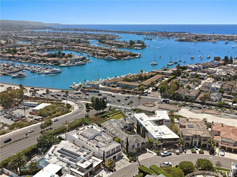 108 Kings Place Newport Beach, CA 92663