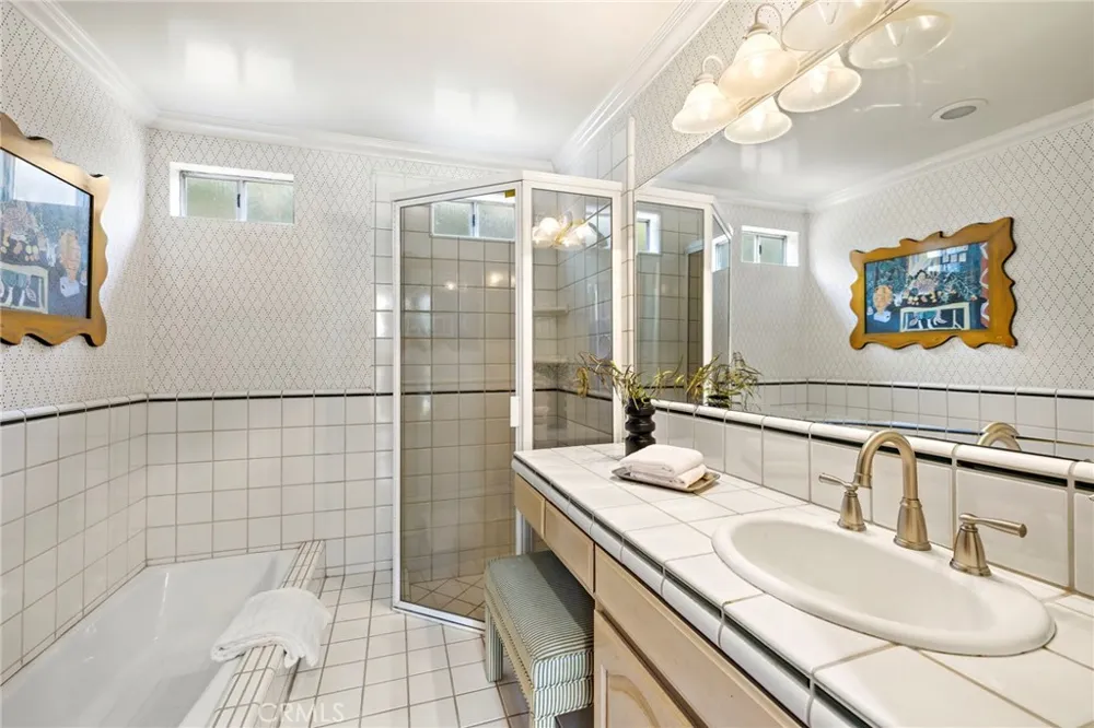 108 Kings Place Newport Beach, CA 92663