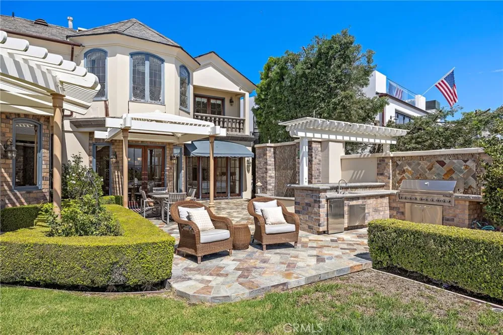 108 Kings Place Newport Beach, CA 92663