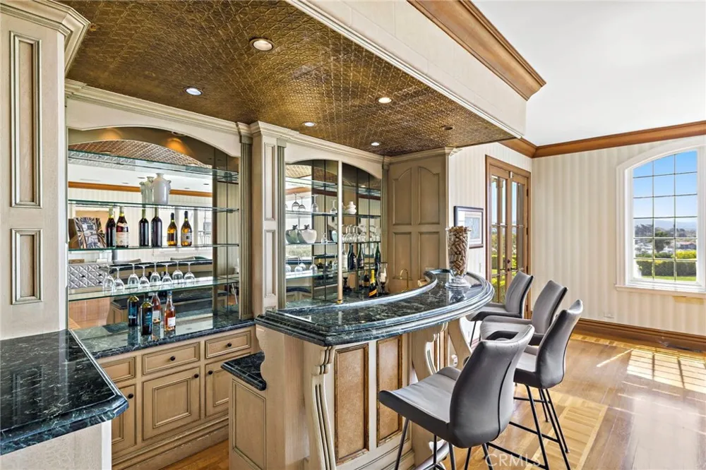 108 Kings Place Newport Beach, CA 92663