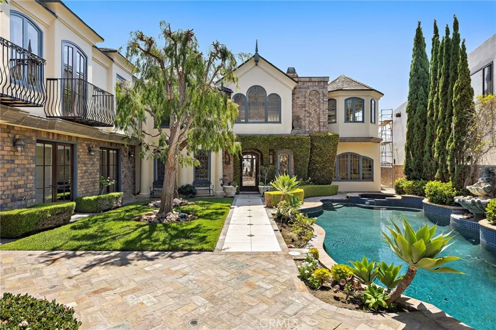 108 Kings Place Newport Beach, CA 92663