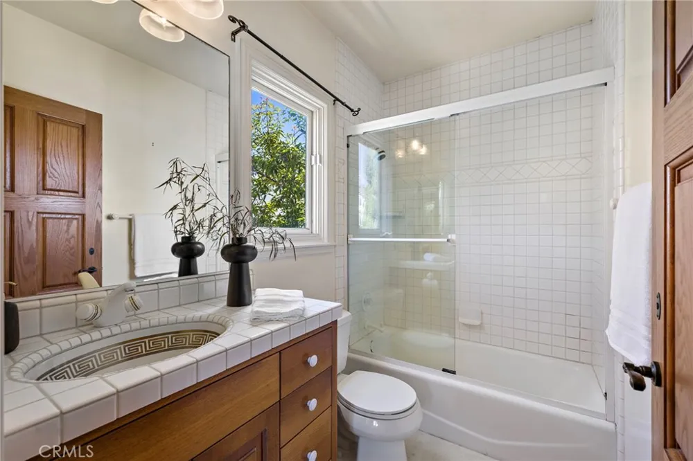 108 Kings Place Newport Beach, CA 92663
