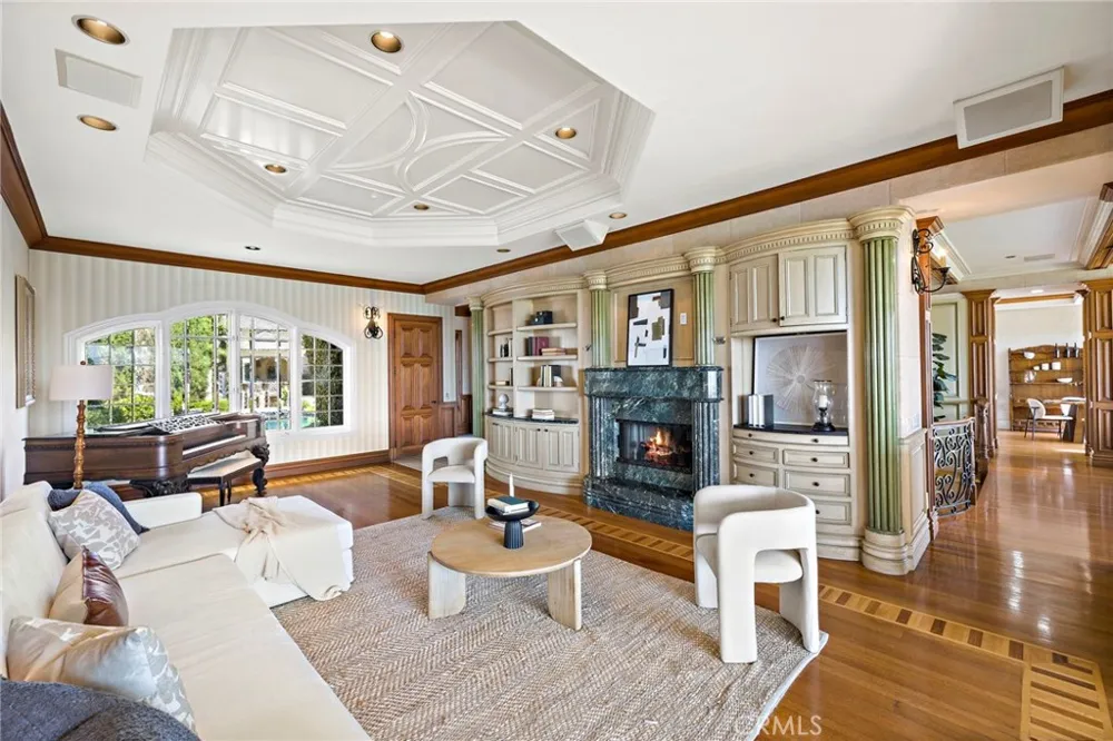 108 Kings Place Newport Beach, CA 92663