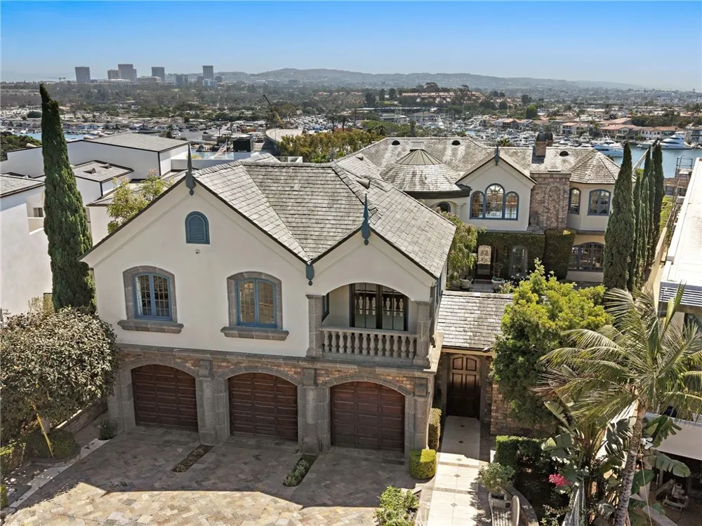 108 Kings Place Newport Beach, CA 92663