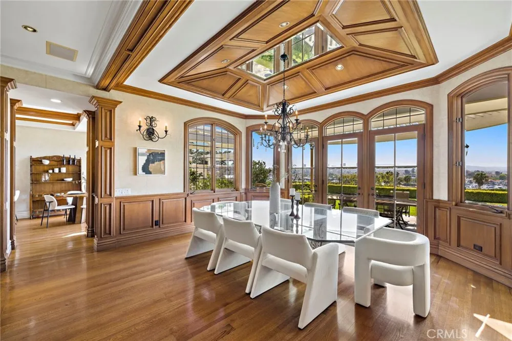 108 Kings Place Newport Beach, CA 92663
