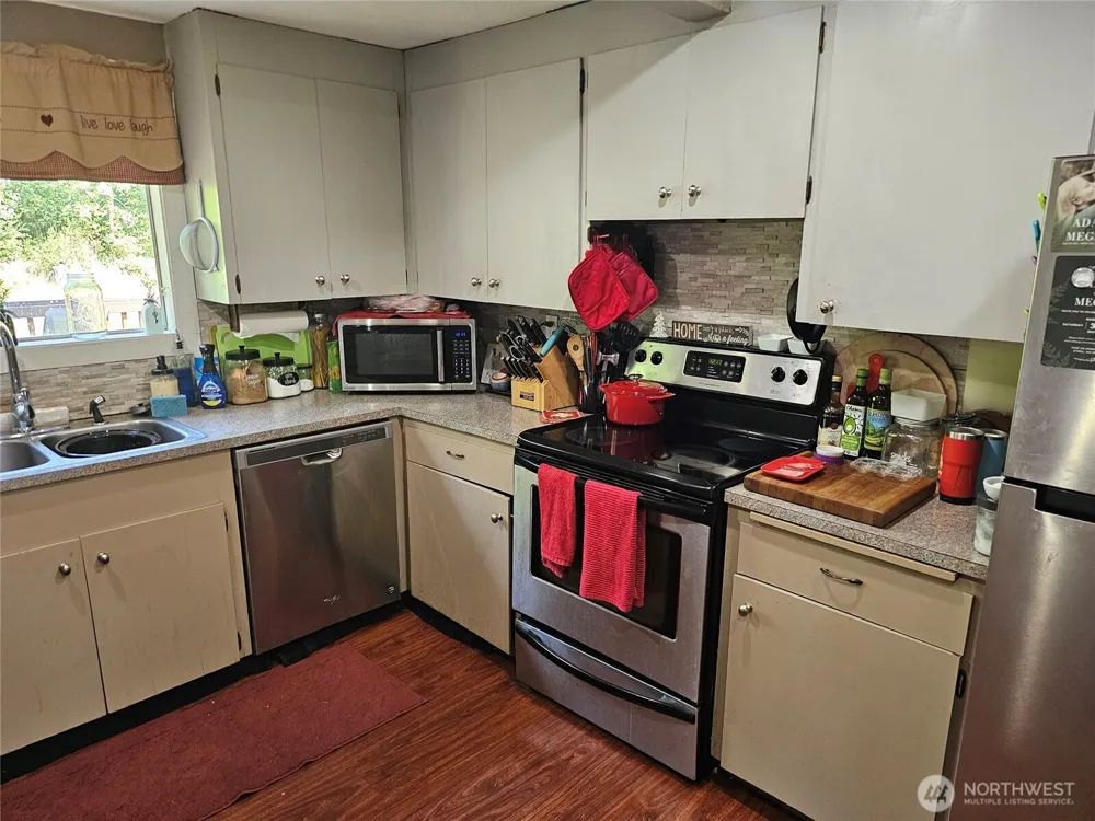 283 Middle Fork Road Chehalis, WA 98532