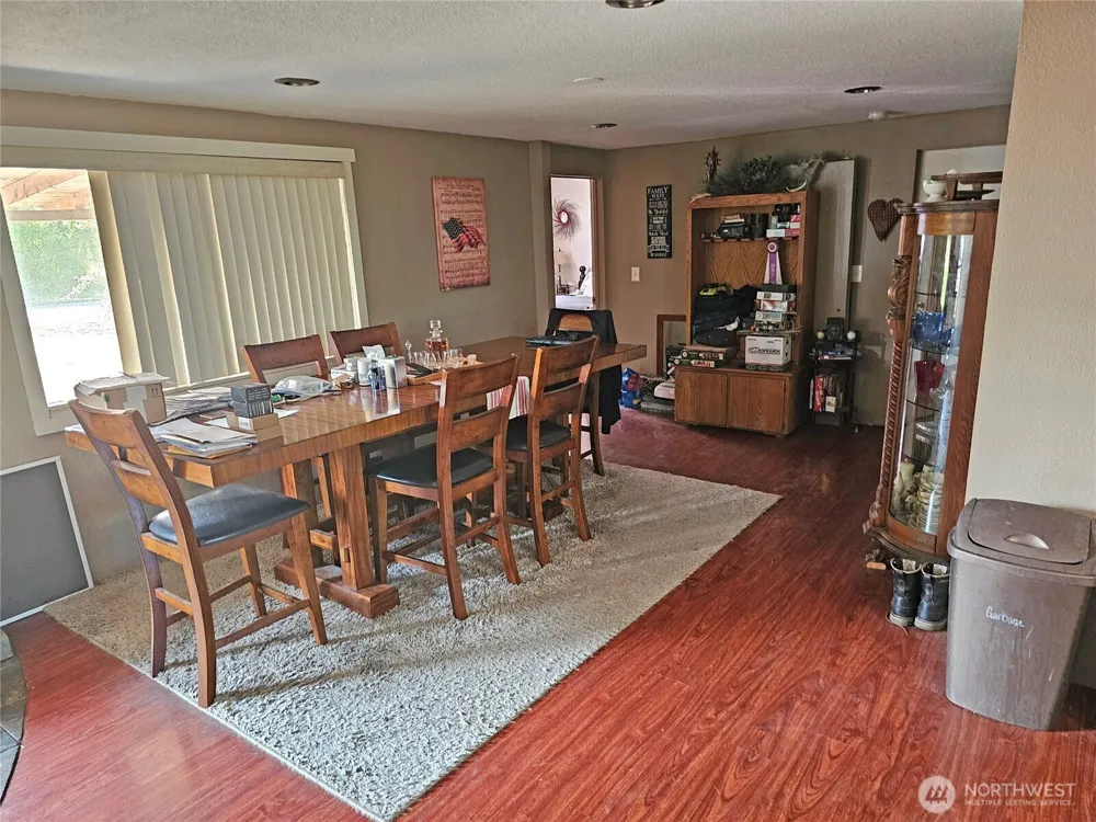 283 Middle Fork Road Chehalis, WA 98532