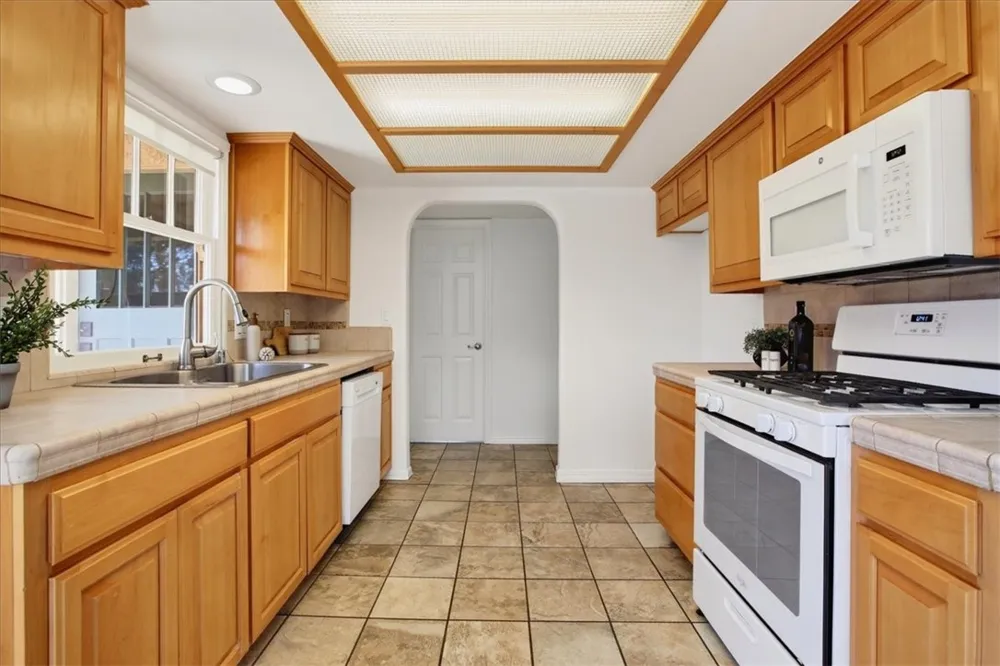 1038 Fair Oaks Avenue Arroyo Grande, CA 93420