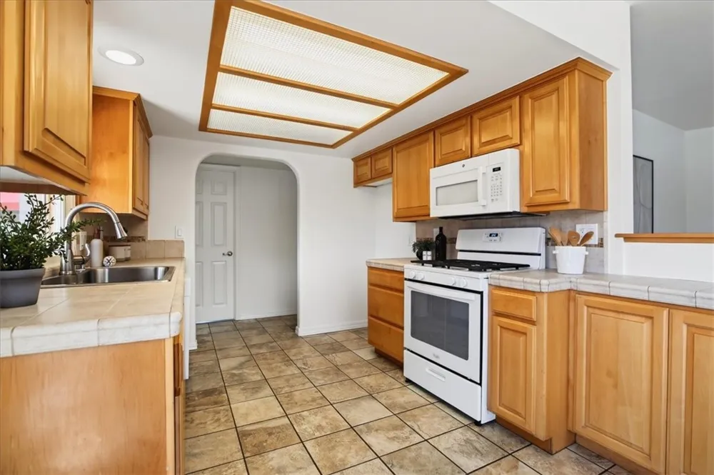 1038 Fair Oaks Avenue Arroyo Grande, CA 93420