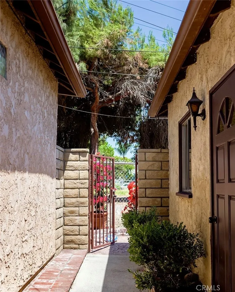 1044 Pass Ave Burbank, CA 91505