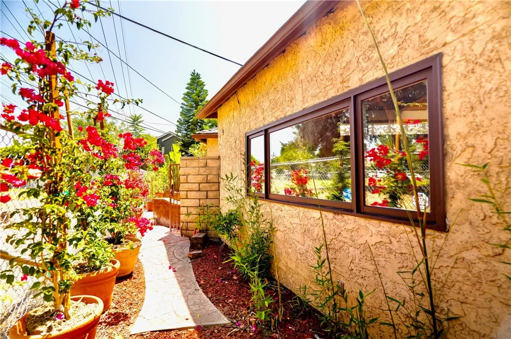 1044 Pass Ave Burbank, CA 91505