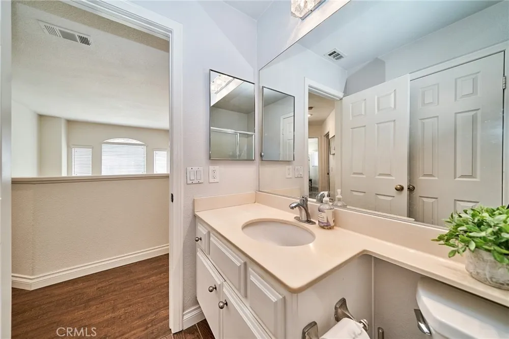 1048 Explanada Street #101 Corona, CA 92879