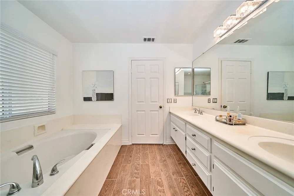 1048 Explanada Street #101 Corona, CA 92879