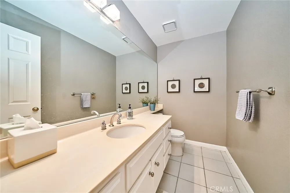 1048 Explanada Street #101 Corona, CA 92879