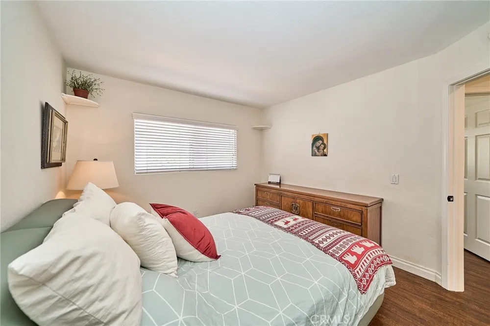 1048 Explanada Street #101 Corona, CA 92879