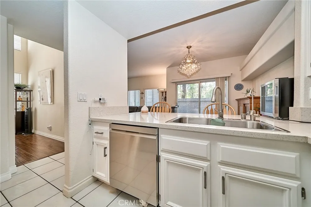 1048 Explanada Street #101 Corona, CA 92879