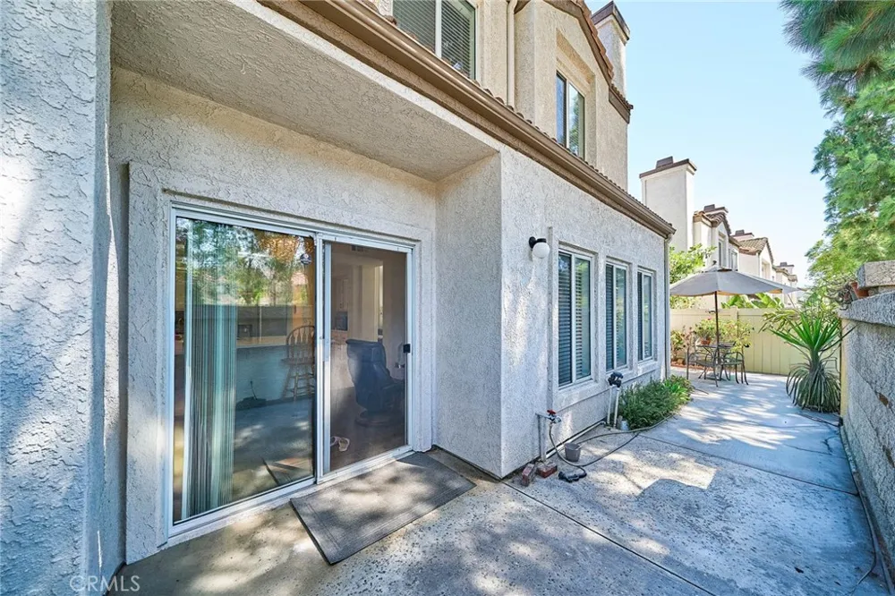 1048 Explanada Street #101 Corona, CA 92879