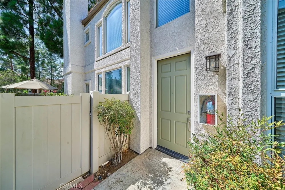 1048 Explanada Street #101 Corona, CA 92879