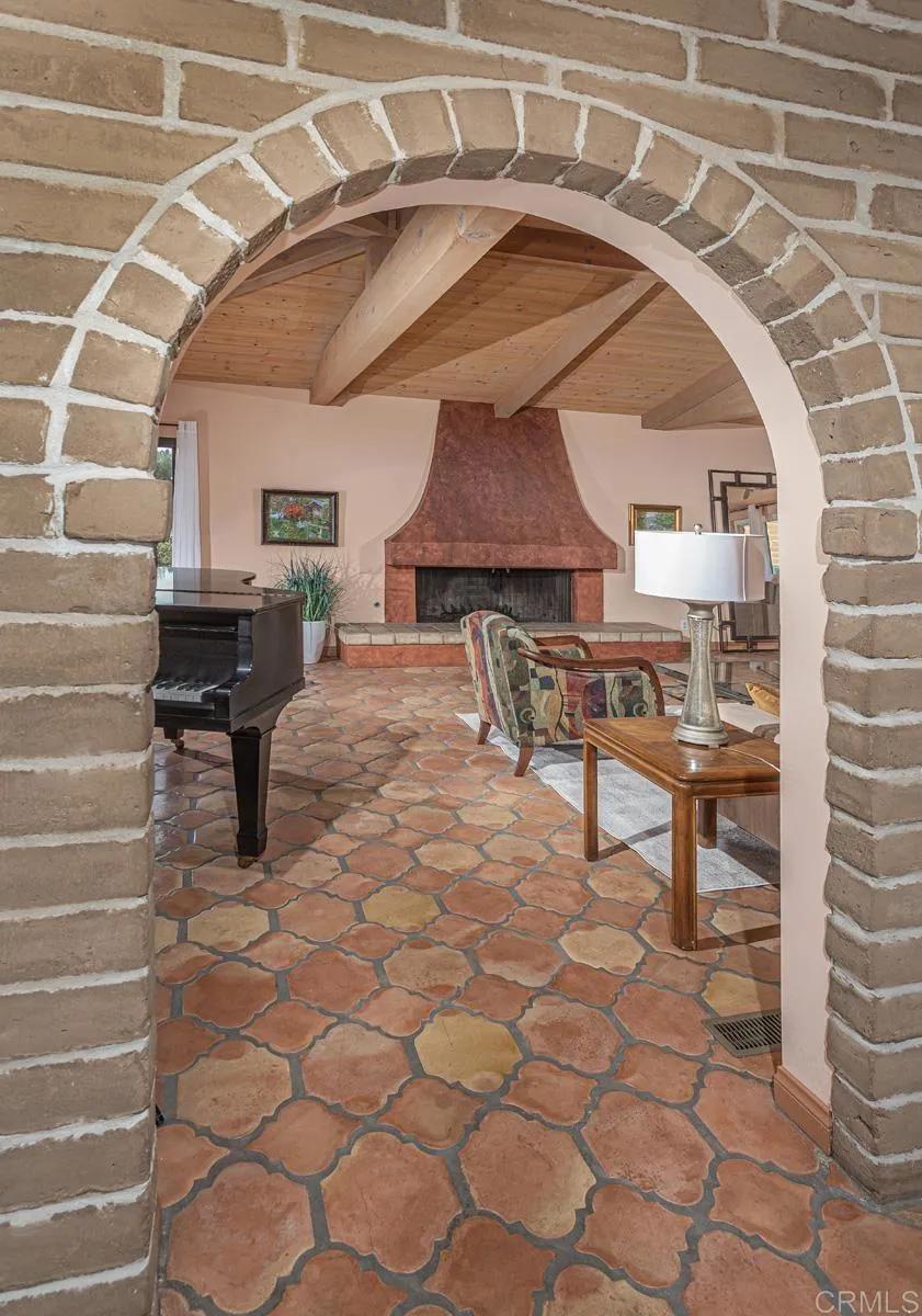 6678 Las Colinas Rancho Santa Fe, CA 92067