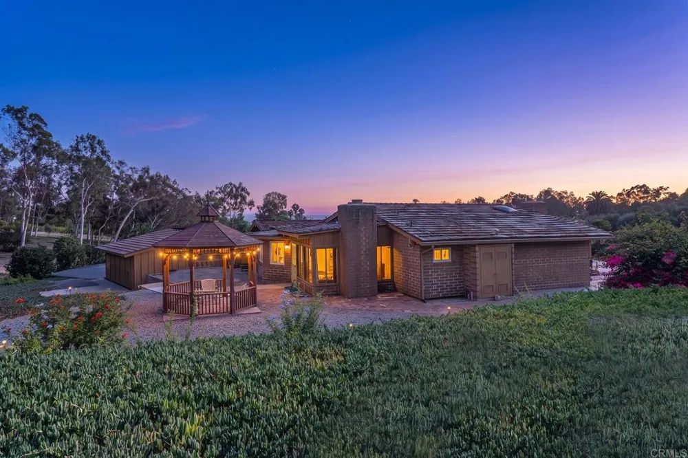 6678 Las Colinas Rancho Santa Fe, CA 92067