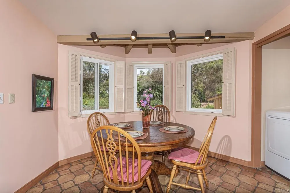 6678 Las Colinas Rancho Santa Fe, CA 92067