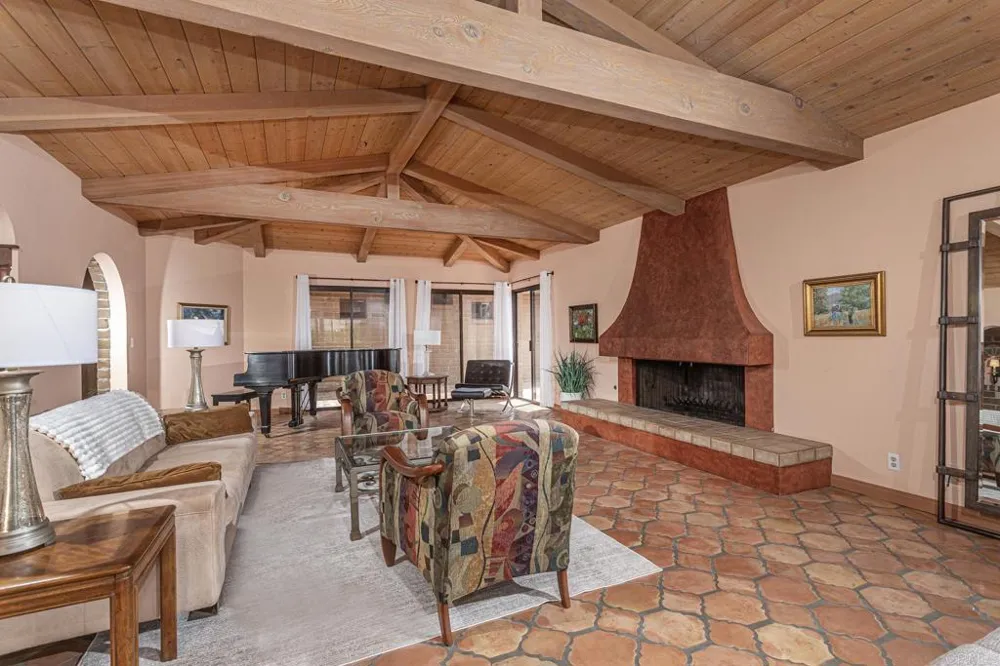 6678 Las Colinas Rancho Santa Fe, CA 92067