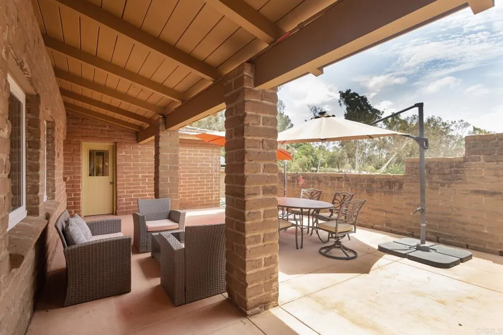 6678 Las Colinas Rancho Santa Fe, CA 92067