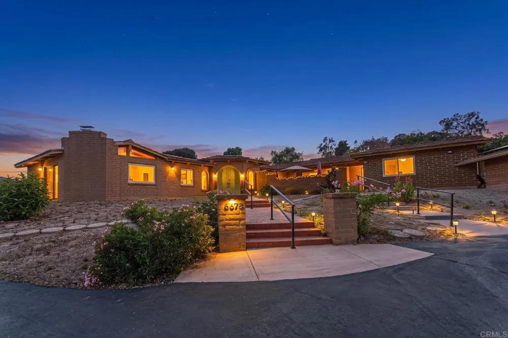 6678 Las Colinas Rancho Santa Fe, CA 92067