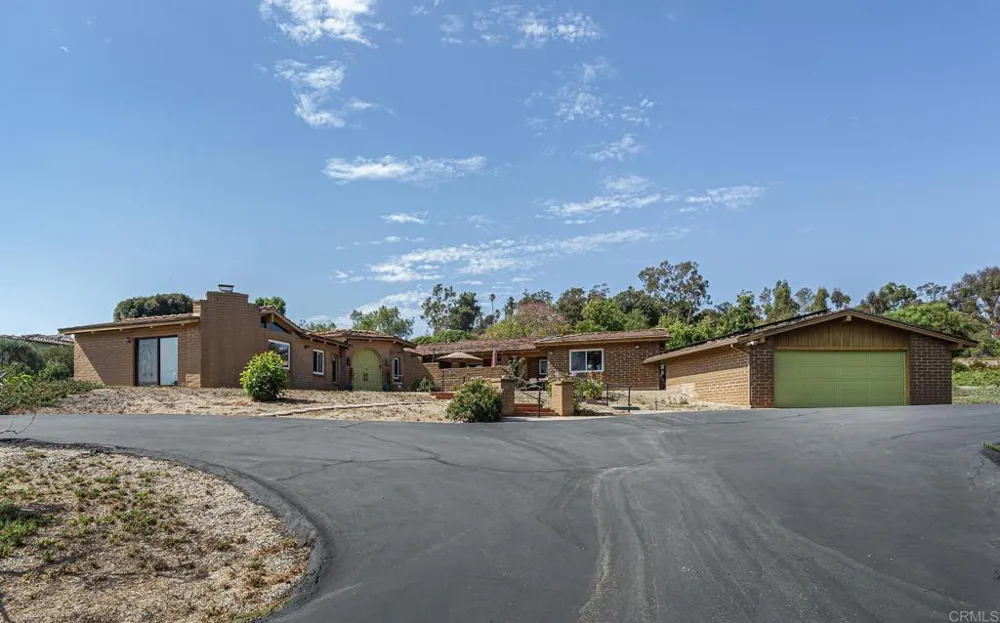 6678 Las Colinas Rancho Santa Fe, CA 92067