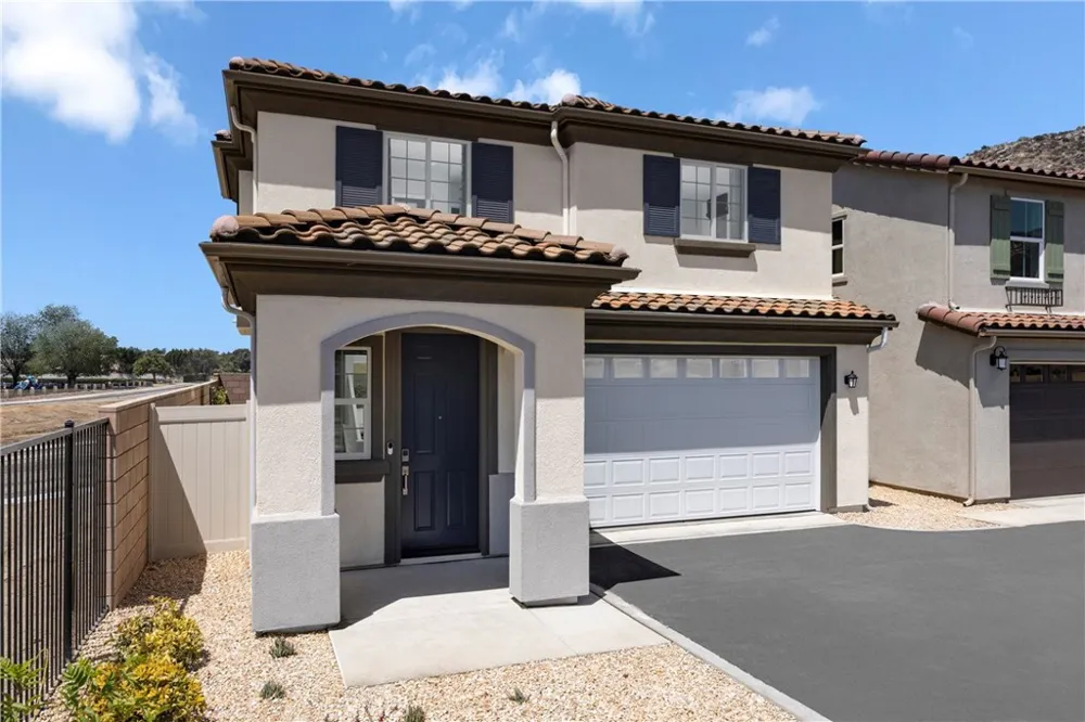 11853 Arborist Way Fontana, CA 92337