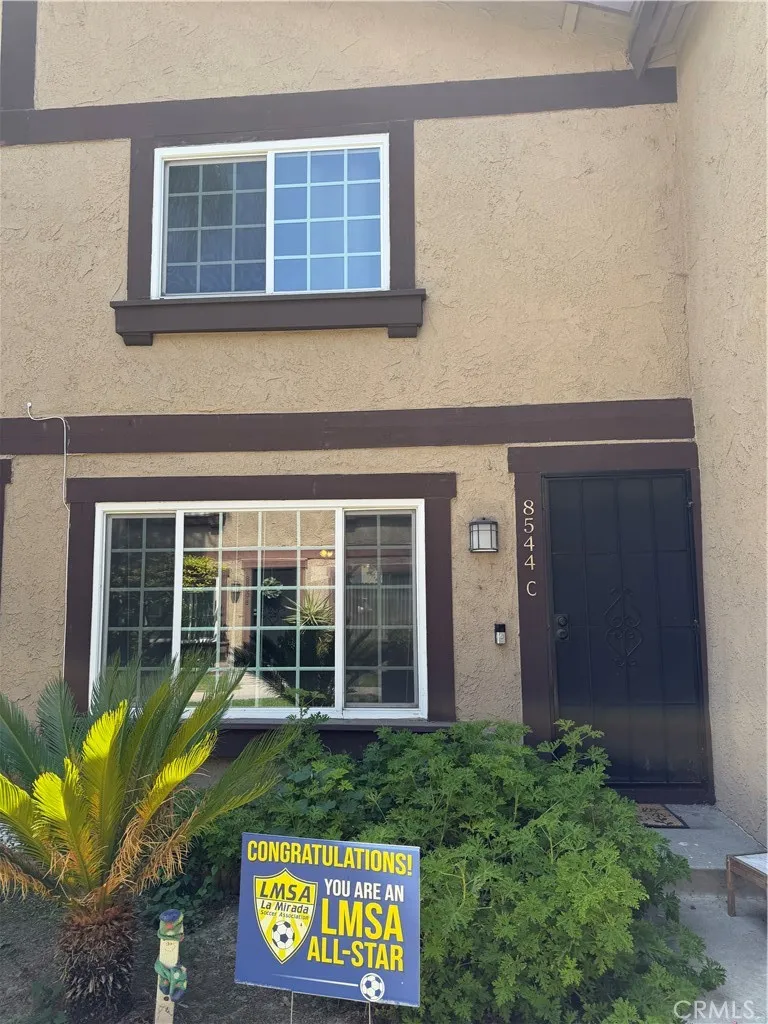 8544 Century Boulevard Paramount, CA 90723