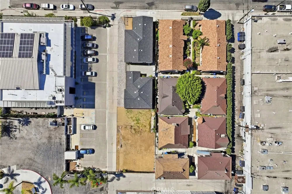 127 E Street Wilmington, CA 90744