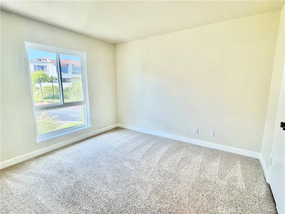 27786 Arta #11 Mission Viejo, CA 92692