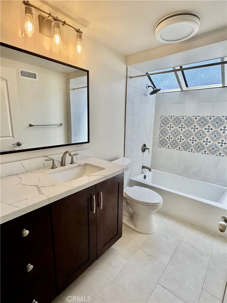 27786 Arta #11 Mission Viejo, CA 92692