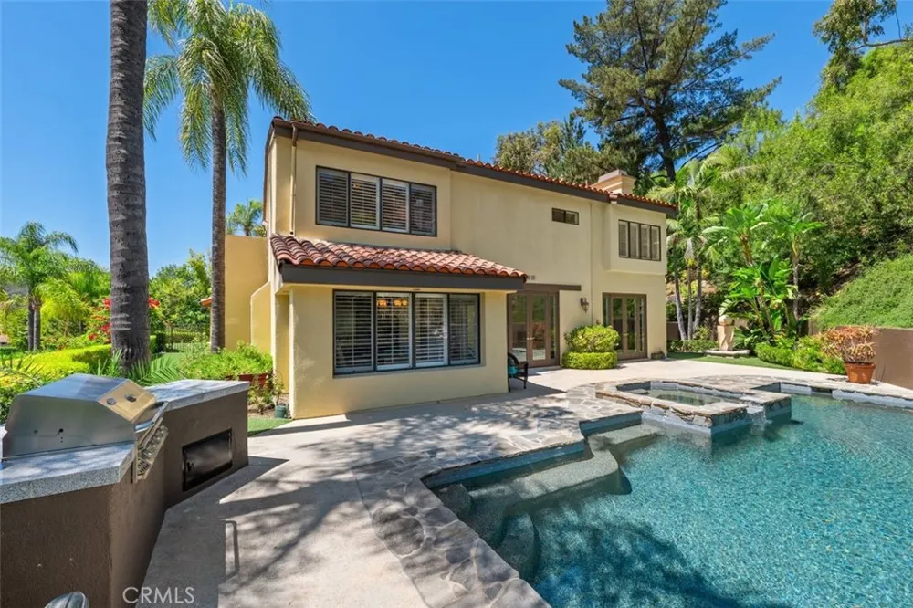 4433 Tedregal Court Calabasas, CA 91302