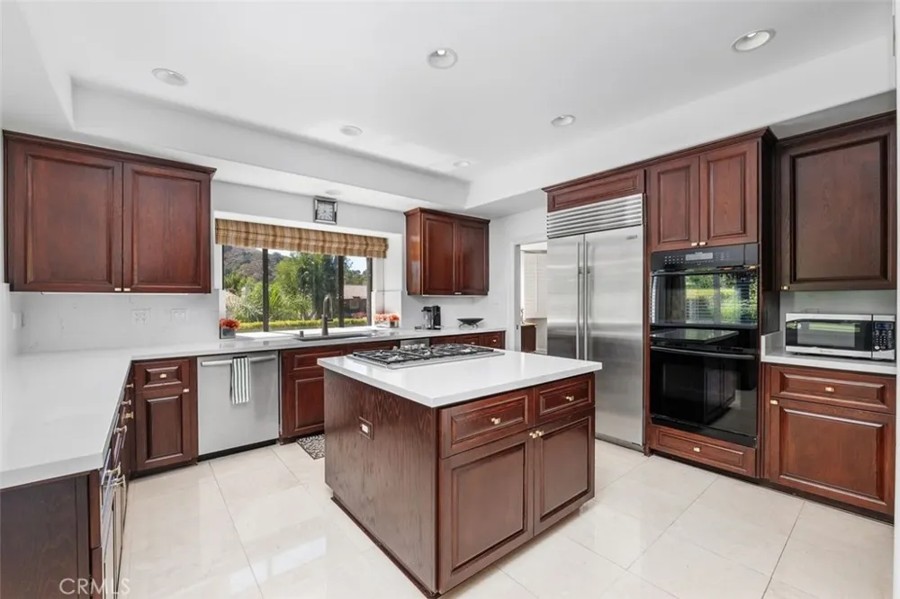 4433 Tedregal Court Calabasas, CA 91302