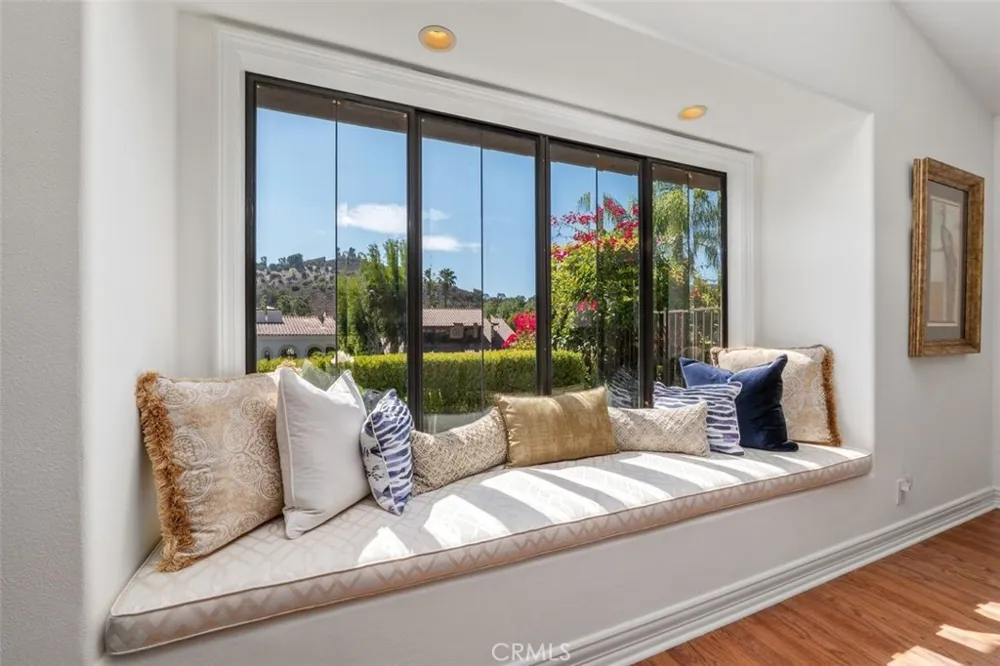 4433 Tedregal Court Calabasas, CA 91302