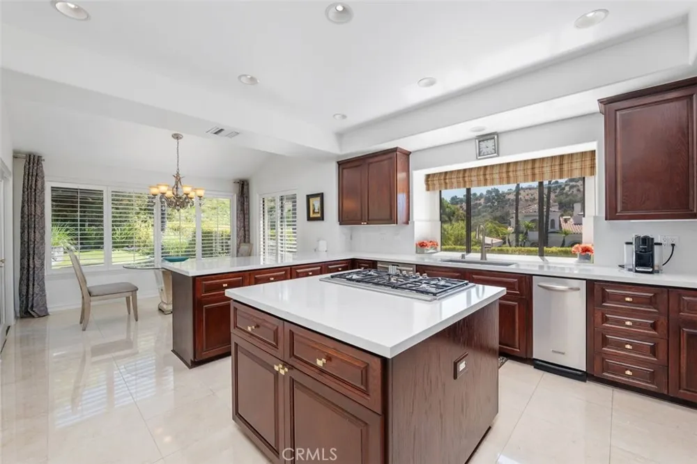 4433 Tedregal Court Calabasas, CA 91302