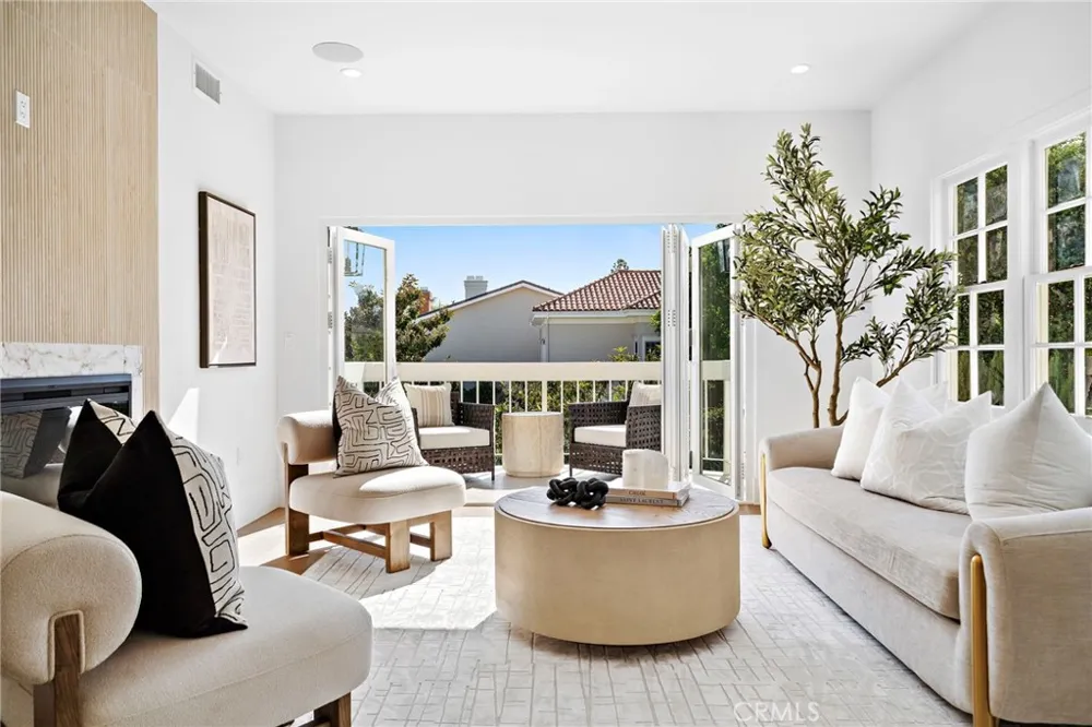 50 Belcourt Newport Beach, CA 92660