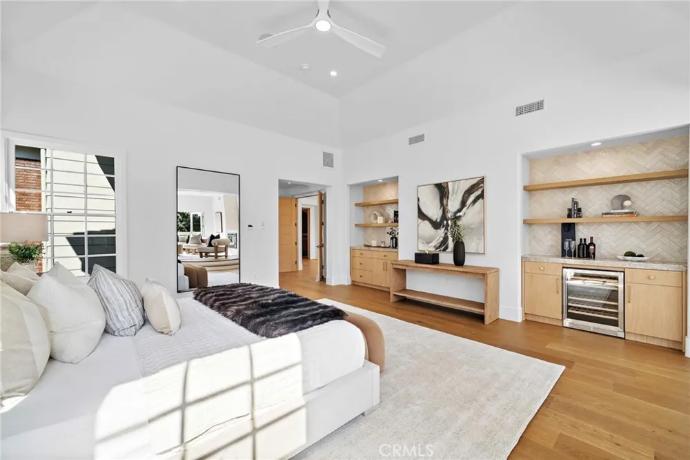 50 Belcourt Newport Beach, CA 92660