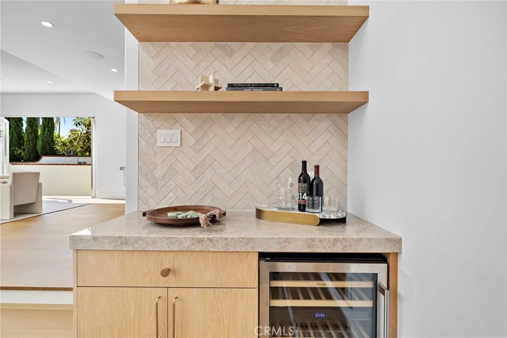 50 Belcourt Newport Beach, CA 92660