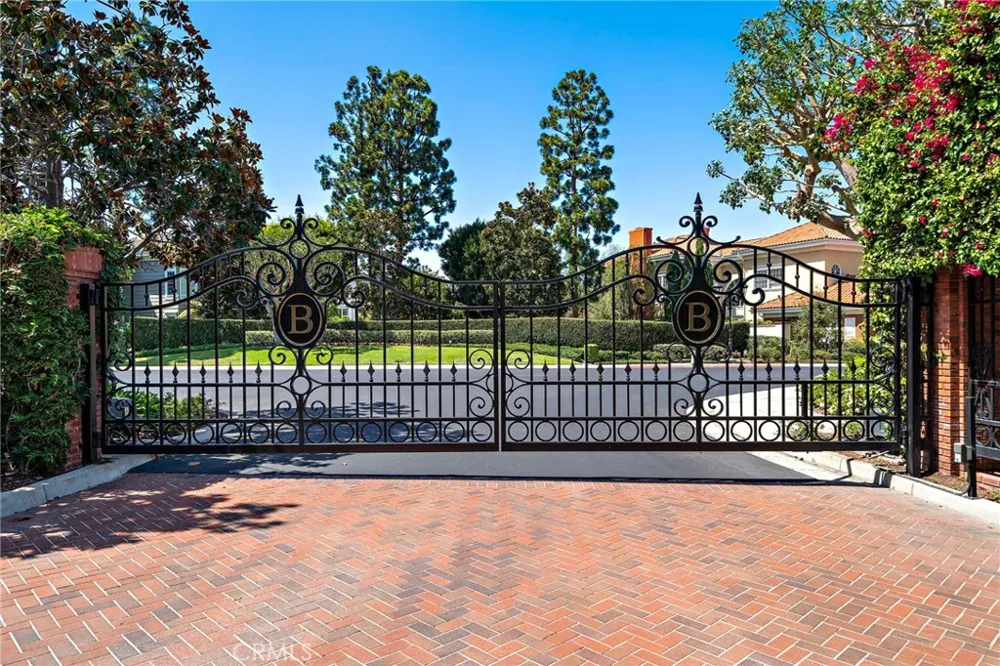 50 Belcourt Newport Beach, CA 92660