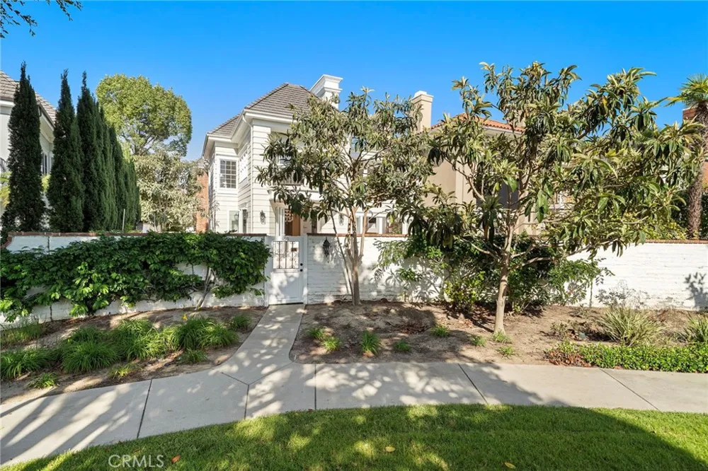 50 Belcourt Newport Beach, CA 92660